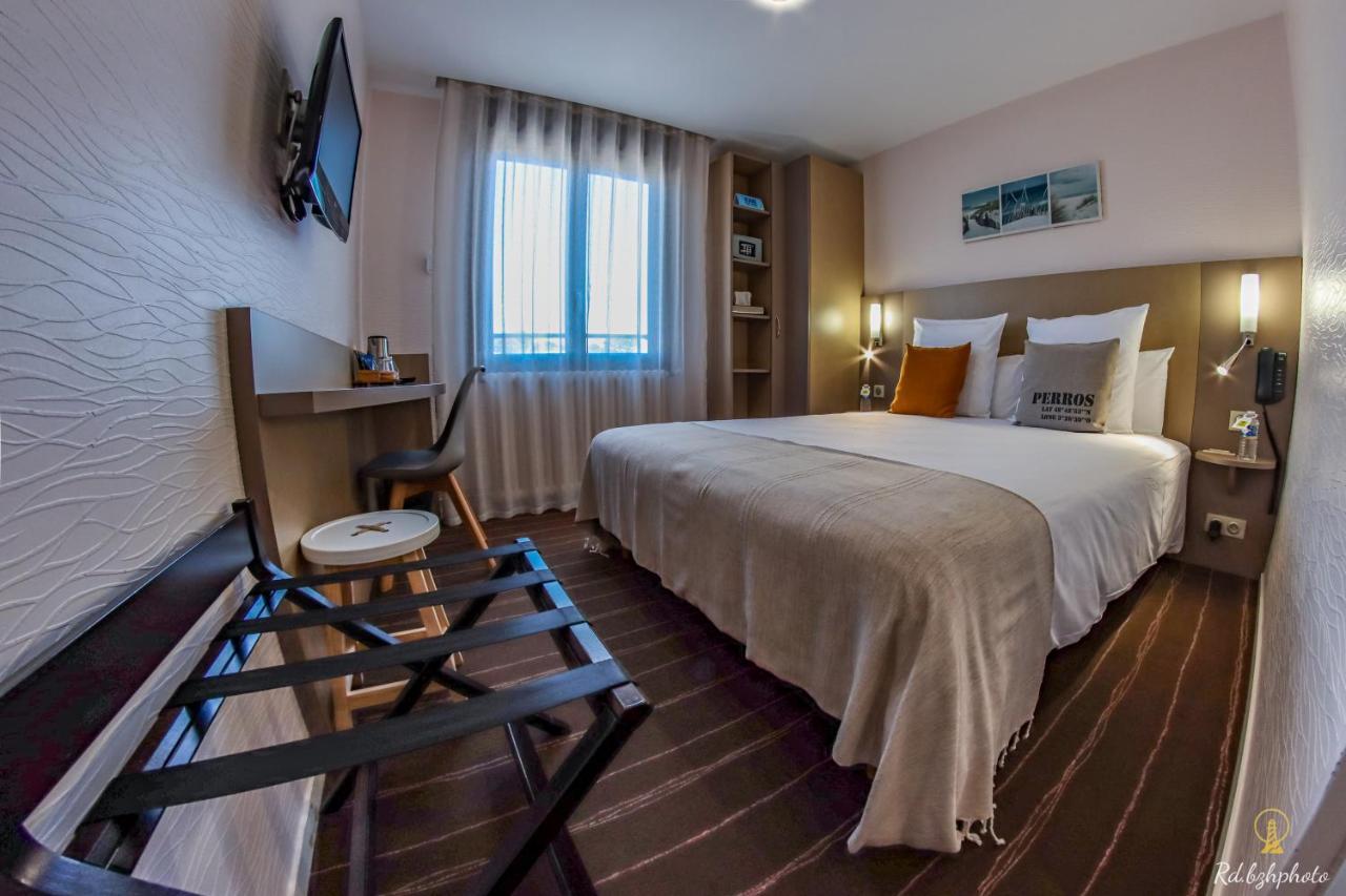 Logis Hotel Du Parc 펄로스가이렉 외부 사진